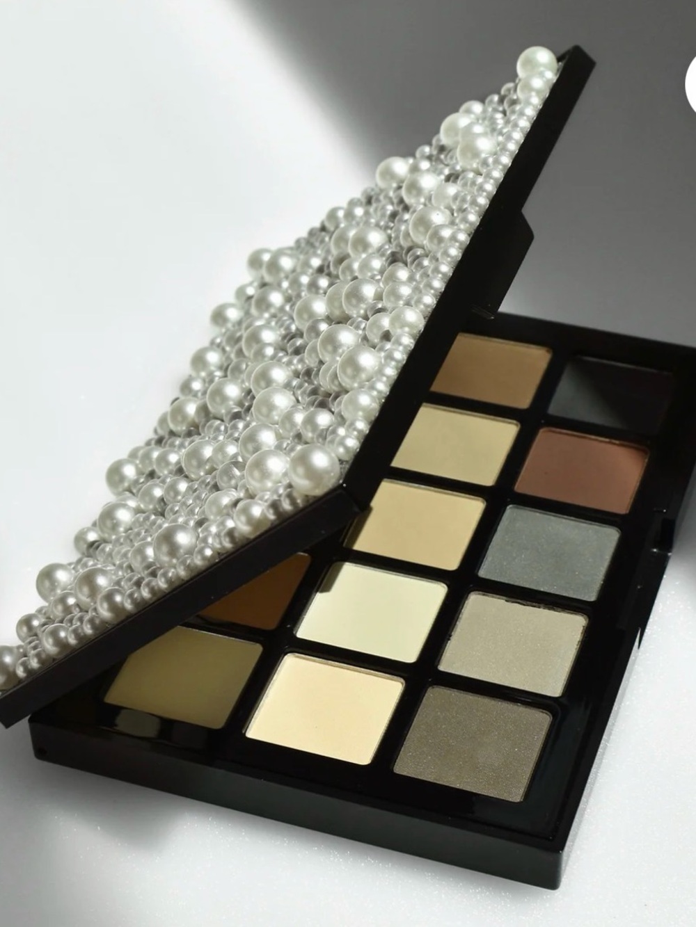Jason Wu Pearl Darling -Posh 01 Eyeshadow Palette - Picture 4 of 7